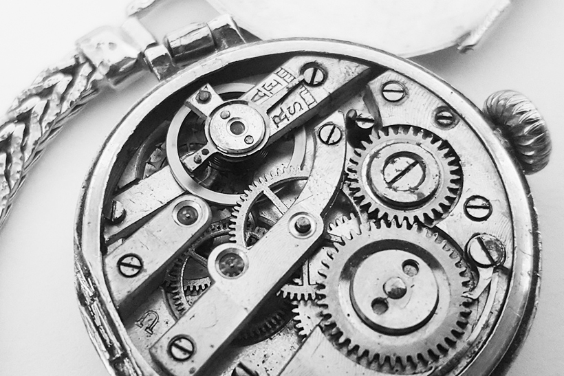 Por qué comprar un reloj de cuarzo frente a uno mecánico